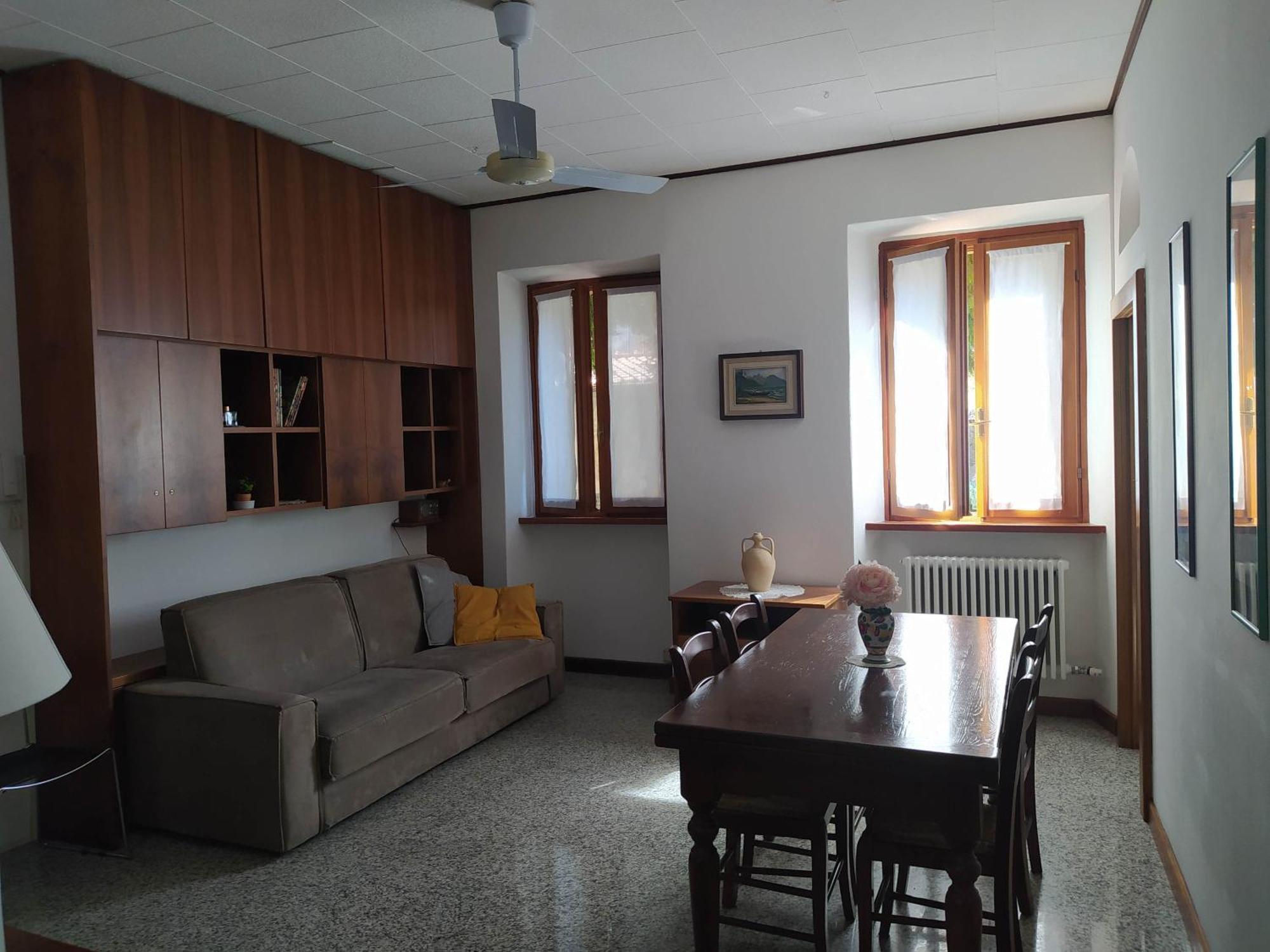 Il Giardino Dei Fiori Apartment Mandello del Lario Bagian luar foto